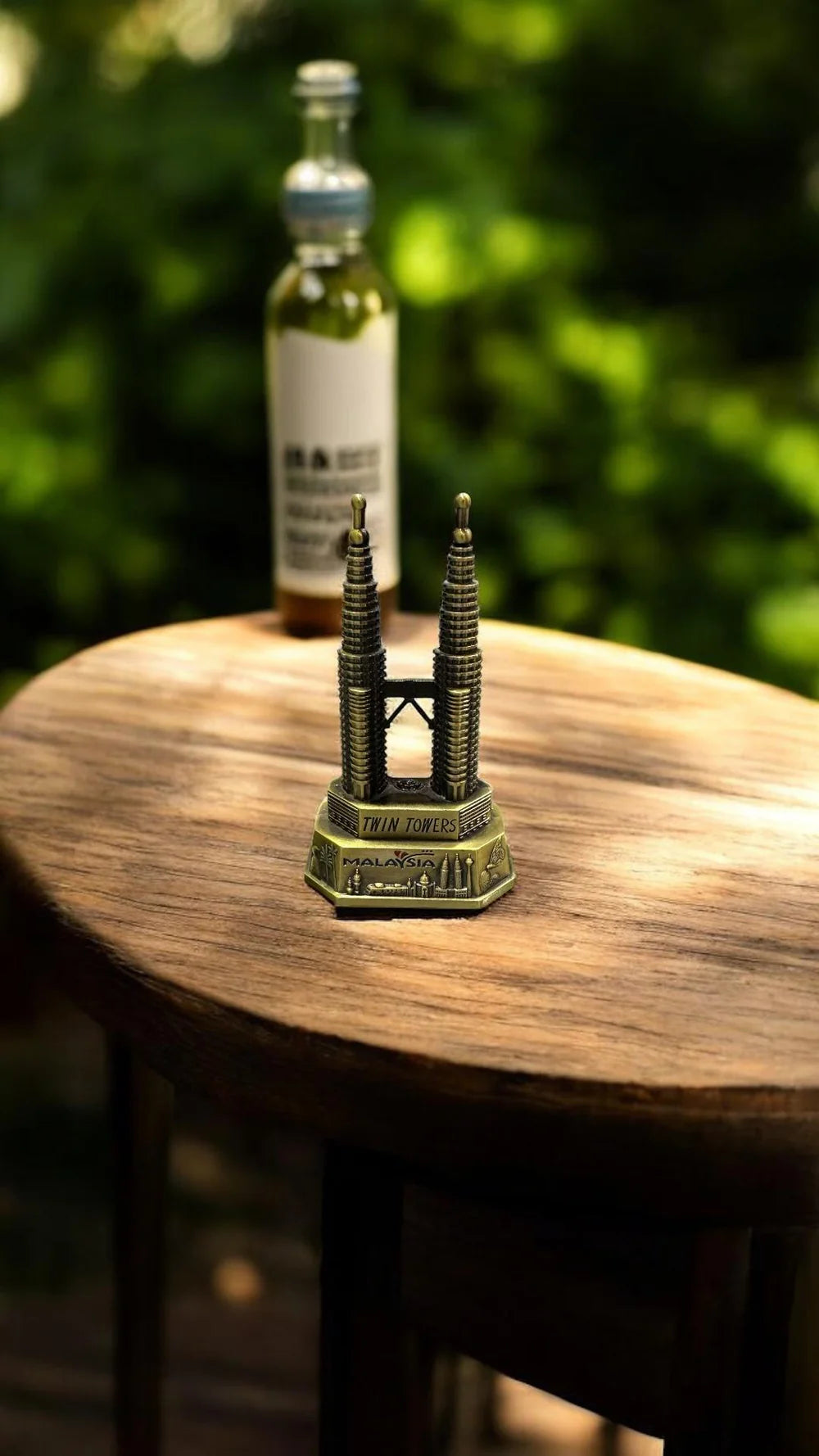 Malaysia Twin Tower Table Decor