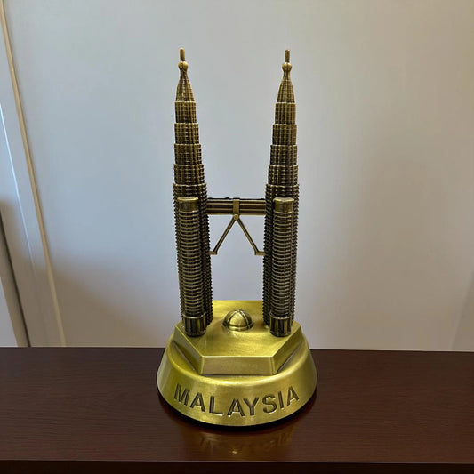 Malaysia Twin Tower Table Decor