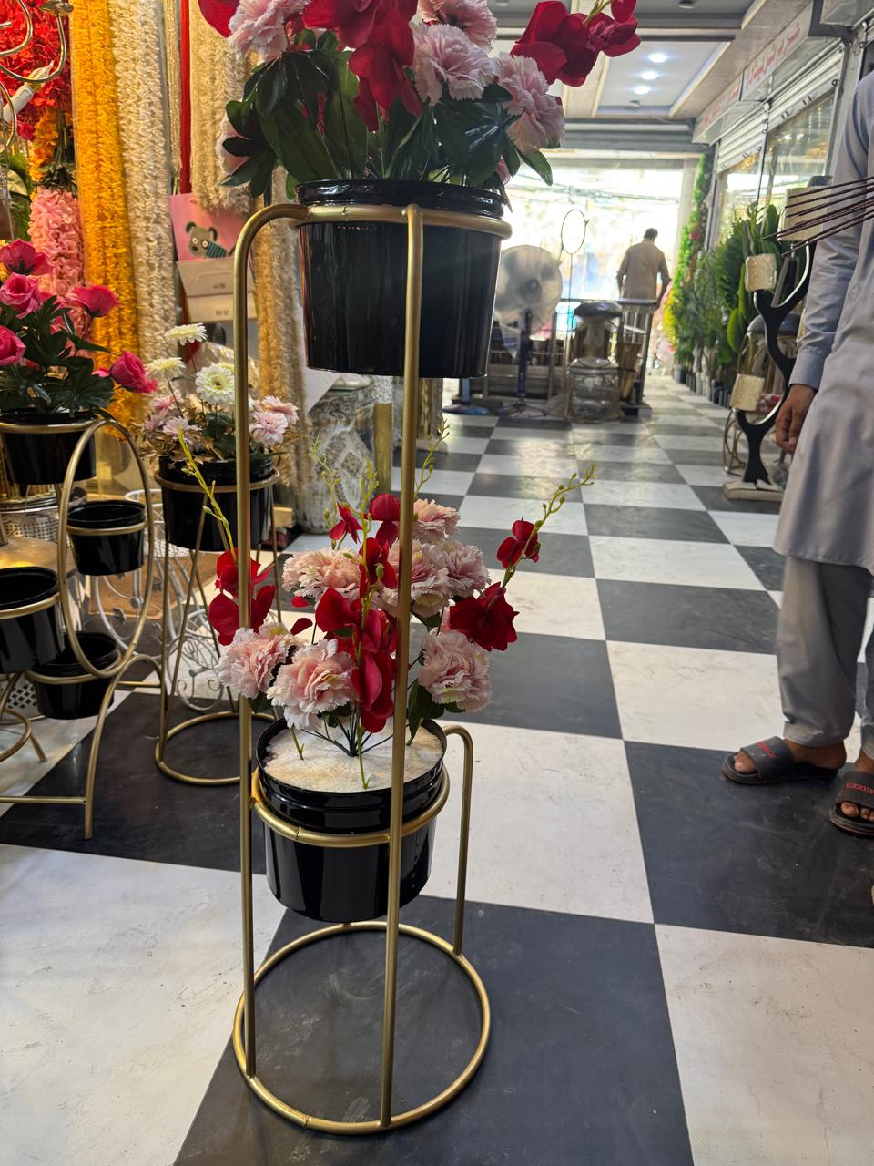 stand and port with plants